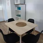 Lorys דירה *