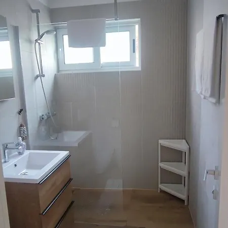 Apartament Lorys Gradac (Split-Dalmatia)